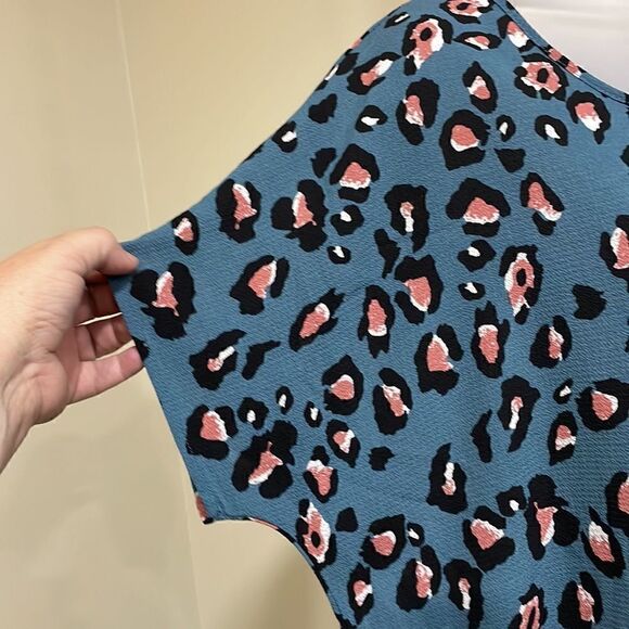 NWOT Blue Leopard Print Blouse. Size XL extra large 14 - Picture 4 of 9